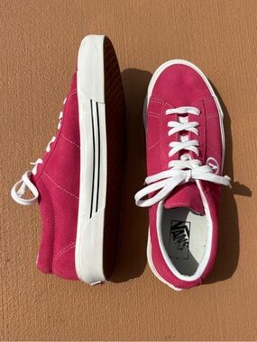 Vans Old School Pink Suede Low-Top Sneakers with White Laces